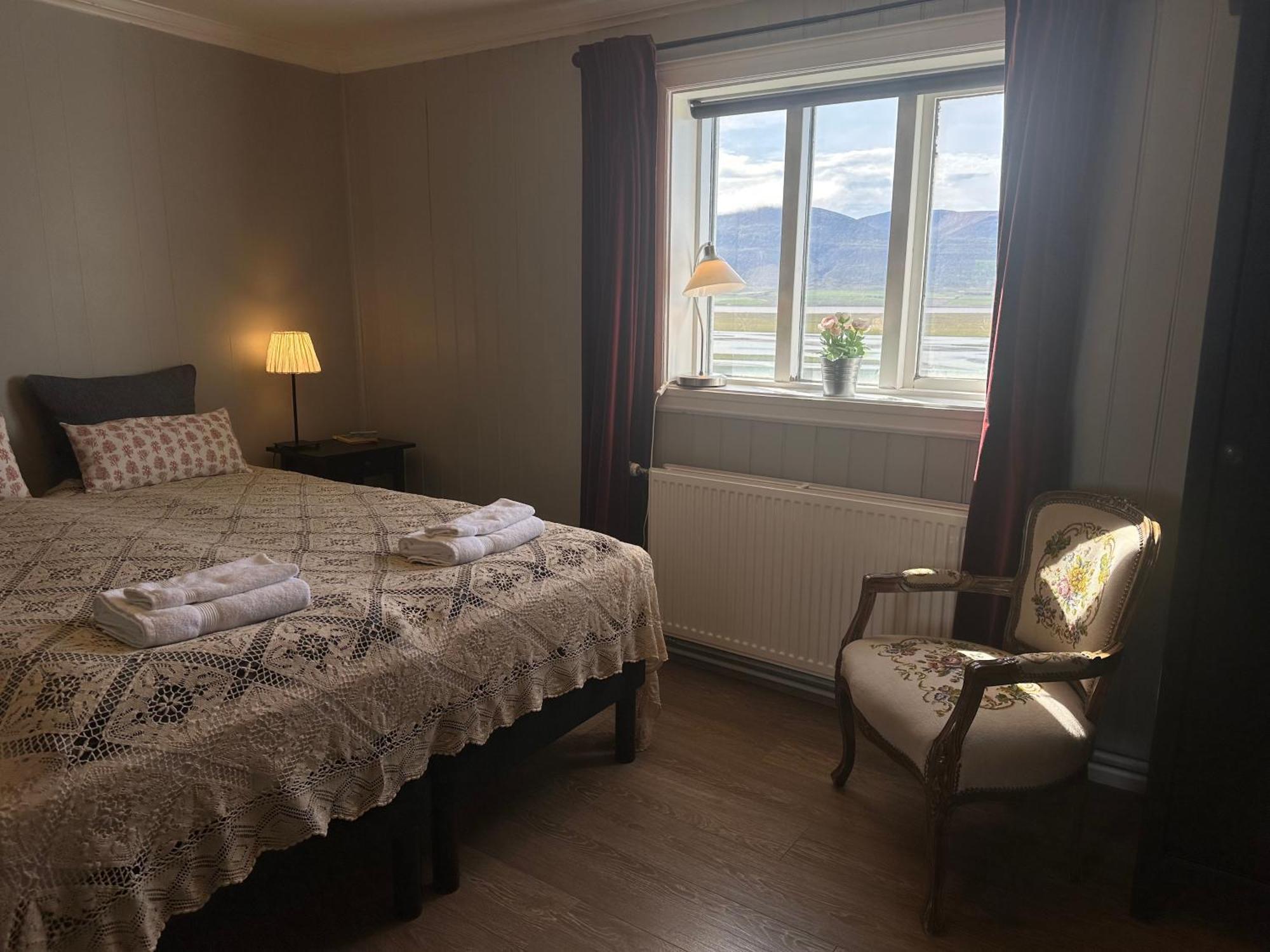 Helluland Guesthouse Saudarkrokur Buitenkant foto