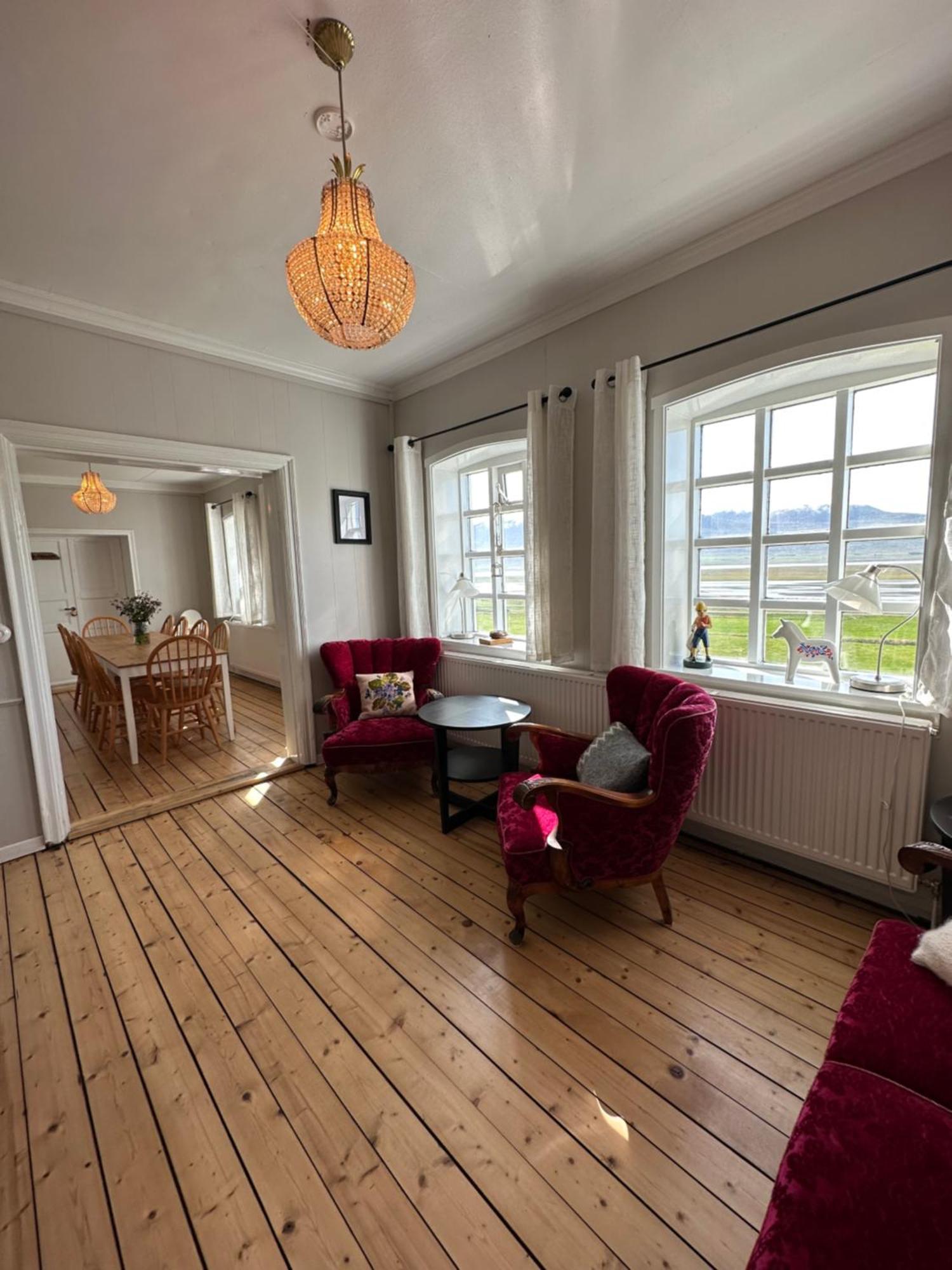 Helluland Guesthouse Saudarkrokur Buitenkant foto